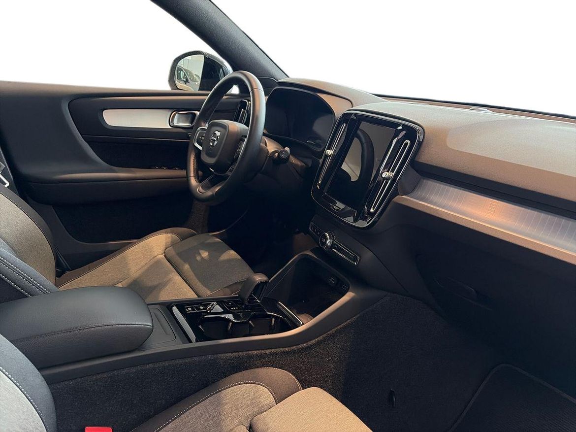 Volvo XC40 2025 - miniatyr 11