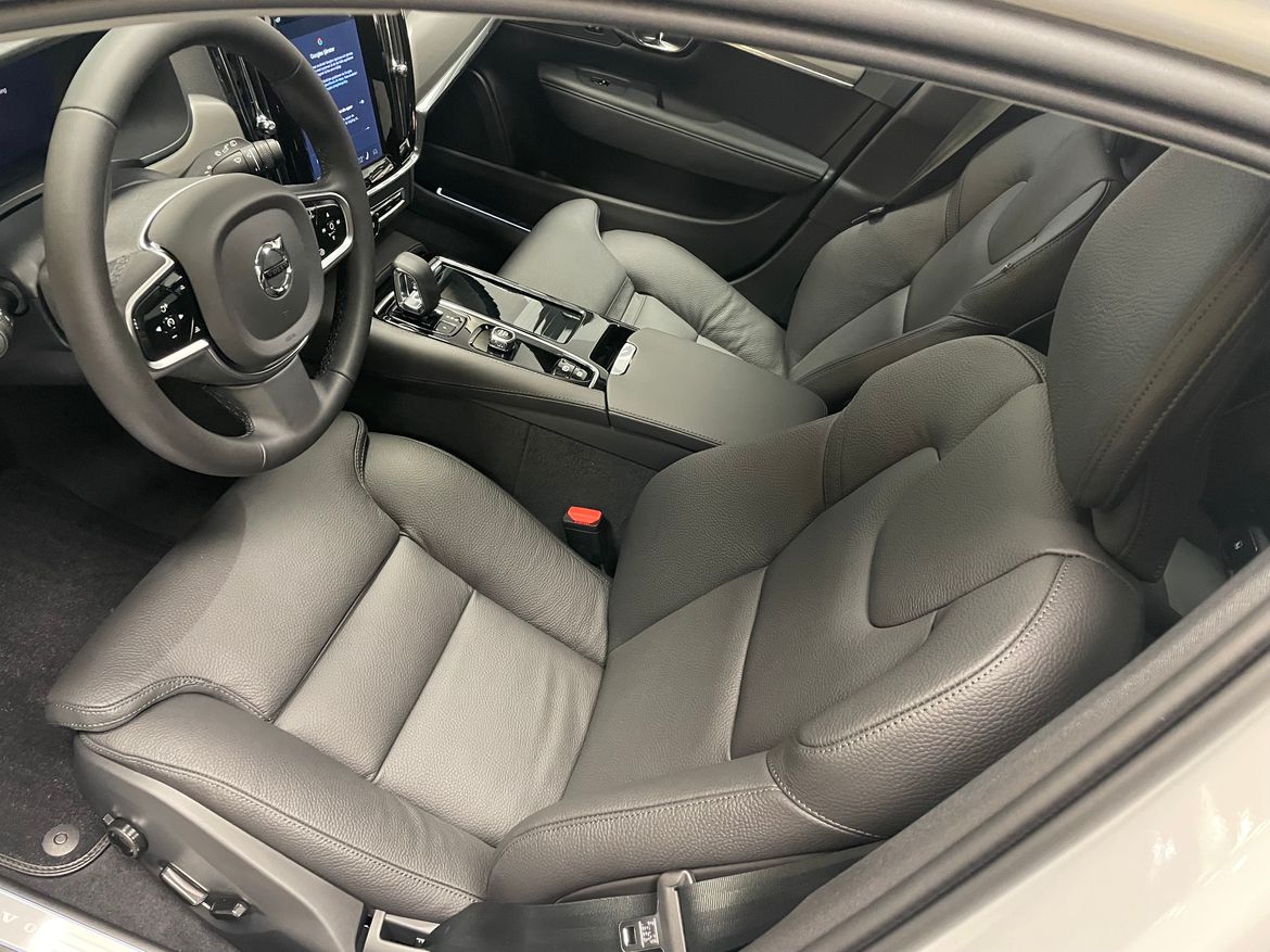 Bild 4 av 6 på bilen