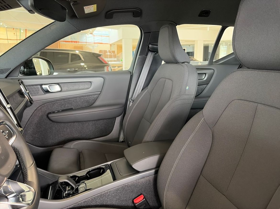 Volvo XC40 2023 - miniatyr 10