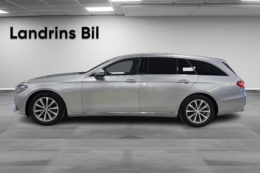 Bild 4 av Mercedes-Benz E 220 T d 4MATIC Navi Dragkrok Värmare