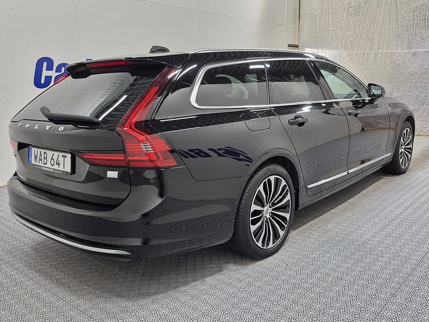 Bild 4 av Volvo V90 T6 Recharge Core Bright plug in AWD 350HK 4x4