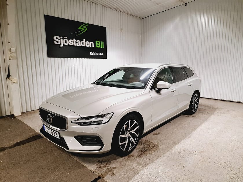 Bild 1 av Volvo V60 D3 Momentum Skinn Värmare Carplay Rattvärme