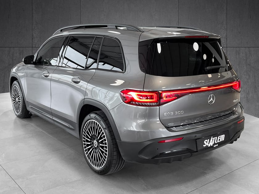 Bilde 3 av Mercedes-Benz EQB 300 4MATIC AMG, skinn ,Advance Pluss, Glasstak, 360 kam, 7-s.++