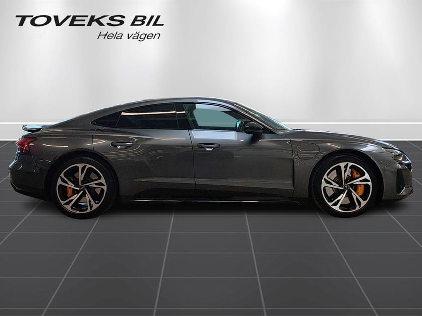 Bild 2 av Audi e-tron GT quattro 476 hk Luftfjädring  CARBID bromsar Adaptiv farth