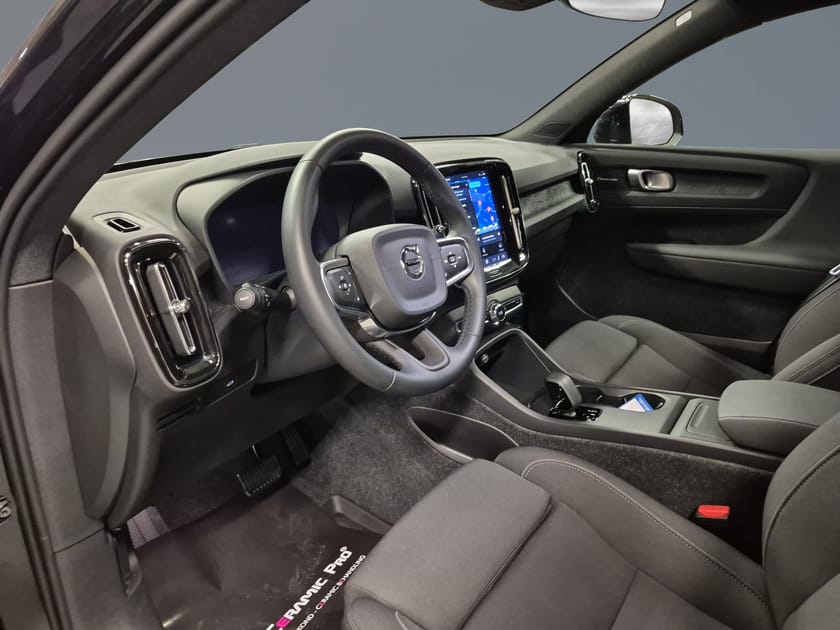 Bild 5 av Volvo EX40 Twin Motor Performance Ultra Black SE//Dragkrok//