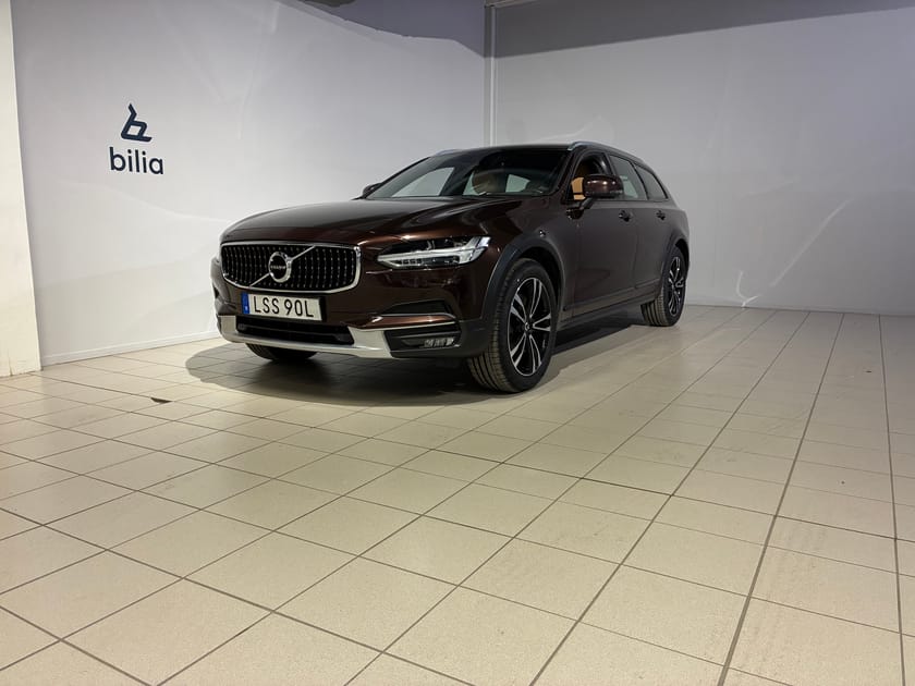 Bild 1 av Volvo V90 Cross Country D4 AWD Advanced Edt | DRAGKROK | Nybytt kamrem |