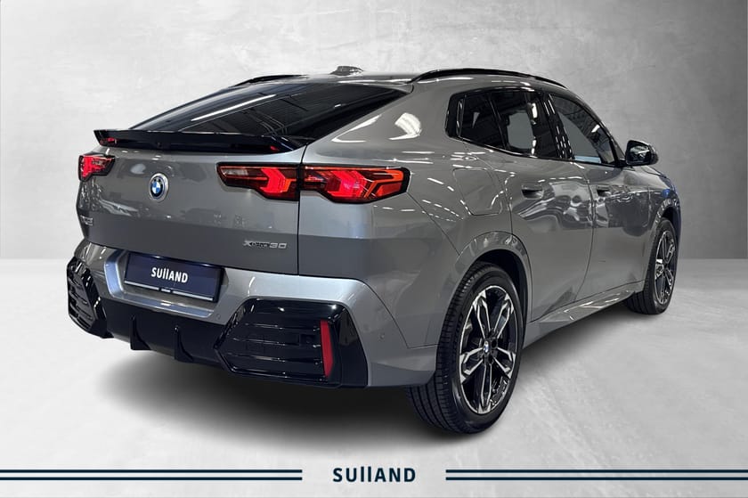 Bilde 4 av BMW iX2 xDrive30 xDrive30/M-Sport/Fully Charged/H&K/El.Krok/El-seter ++