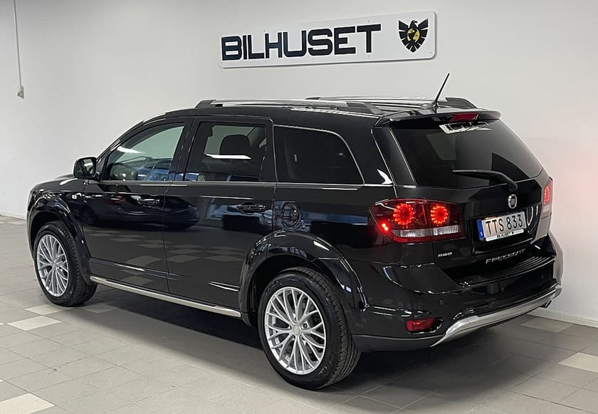 Bild 2 av Fiat Freemont 2.0 4x4 AUT 7-SITS LÄDER NY KAMREM B-KAMERA