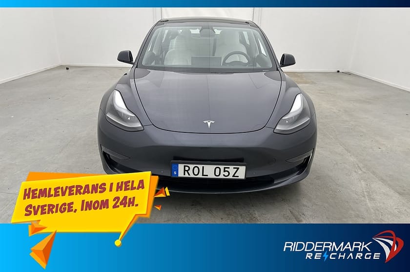 Bild 2 av Tesla Model 3 Long Range AWD FSD Acc Boost Drag Ljus-Interiö