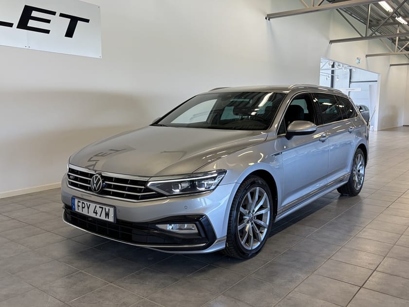 Bild 2 av Volkswagen Passat Sportscombi R-Line 2.0 TDI 4Motion 200hk Aut/Drag/Navi