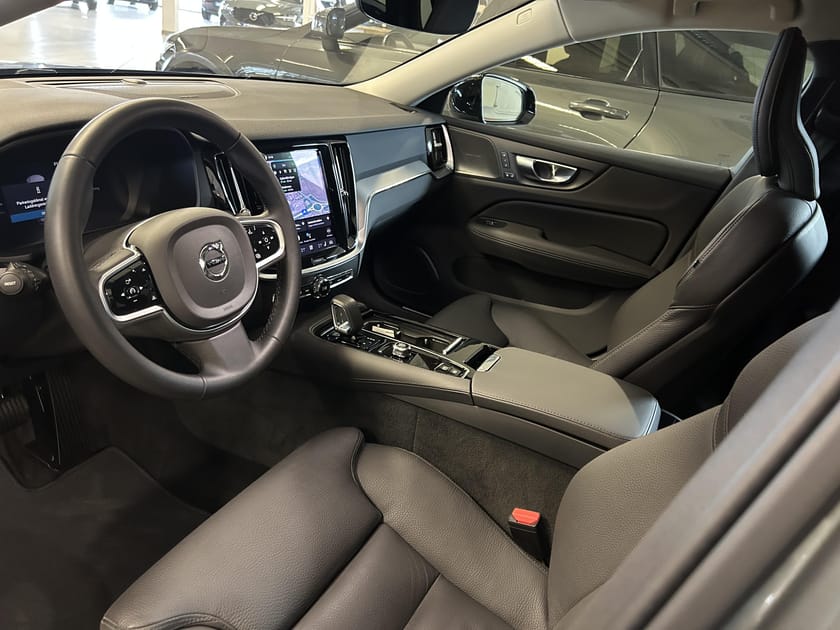Bild 4 av Volvo V60 T6 Plus Dark Nordic Edition