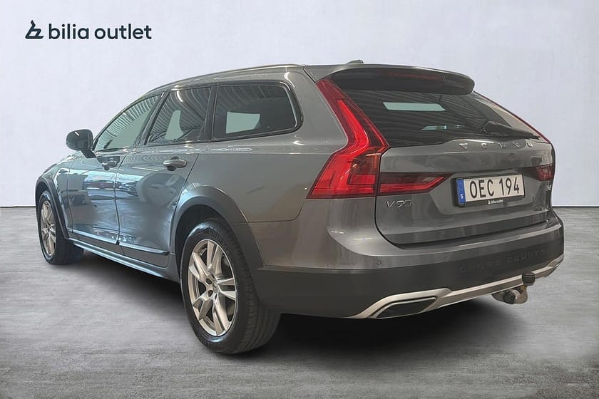 Bild 3 av Volvo V90 Cross Country D4 AWD Pro Nyservad B-kamera Dragkrok Carplay BLIS