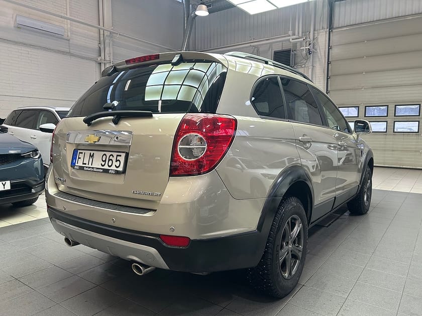 Bild 4 av Chevrolet Captiva 3.2 V6 AWD PDC/ 7-sits/Skinn/ Endast 9182 Mil