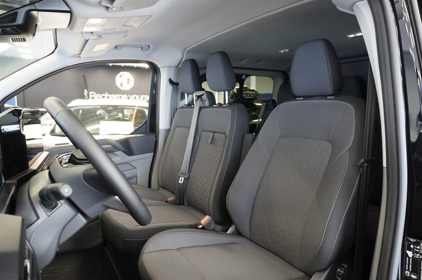 Bild 5 av Ford Transit Custom 320 Crew Van Dubbelhytt Skåp Limited 320l LWB 2.0l Ecoblue 170hk 8AT AWD Diesel
