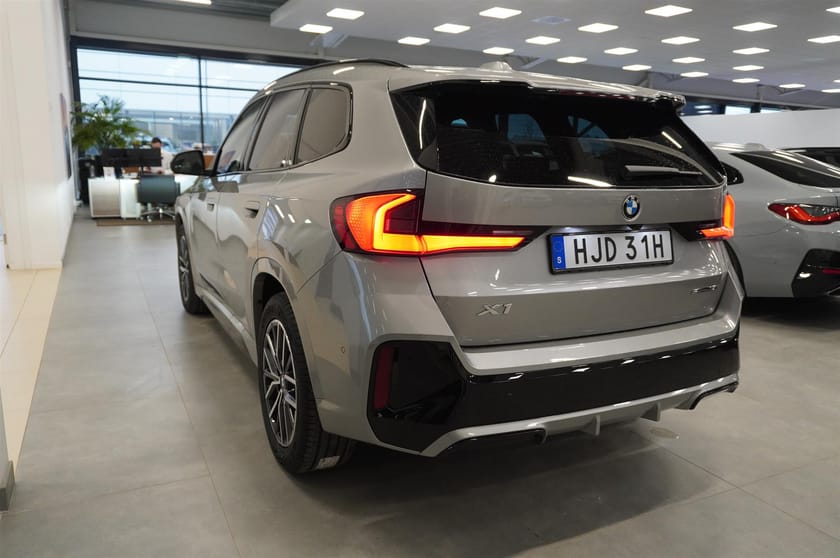 Bild 4 av BMW X1 sDrive18i M-Sport Navi Adaptiva LED Keyless DAP Rattvärme