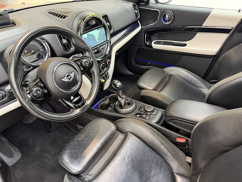Bild 4 av MINI Countryman Cooper SE ALL4 224hk Pano/HK/Navi/Bkamera/HUD/Läder