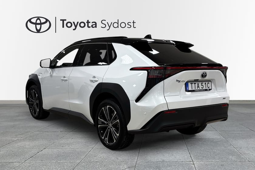 Bild 2 av Toyota bZ4X Executive AWD Panoramatak JBL