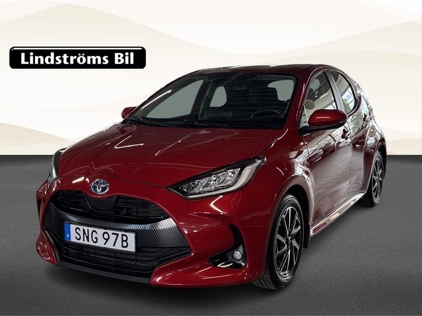 Bild 1 av Toyota Yaris Hybrid 1.5 Active Plus Sommar/Vinterhjul