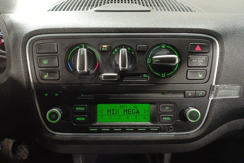 Bild 5 av Škoda Citigo 1.0 MPI 60 HK ELEGANCE AUX 5D AC 0.39L/MIL 11400MIL 15"