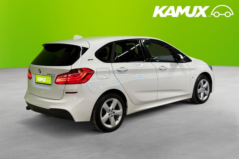 Bild 4 av BMW 225xe Active Tourer xe Plug in Hybrid XDrive M-Sport HiFi HuD