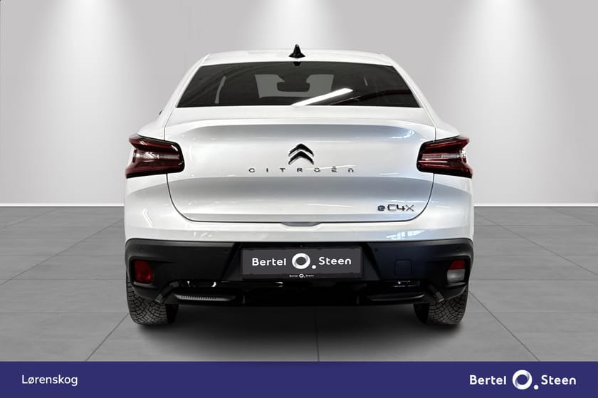 Bilde 4 av Citroën ë-C4 X Shine 136 hk | Head-up | Panorama | Arkamys HiFi