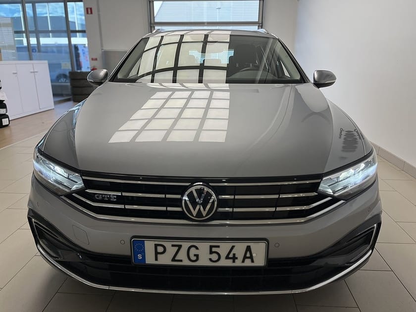 Bild 2 av Volkswagen Passat Sportscombi GTE 1.4 218hk TSI I Bkamera/Drag