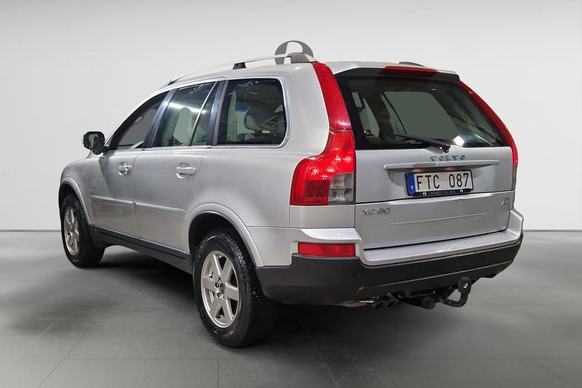 Bild 5 av Volvo XC90 D5 185 HK AUT AWD SUMMUM DRAG D-VÄRM KAMREM BYTT 17"