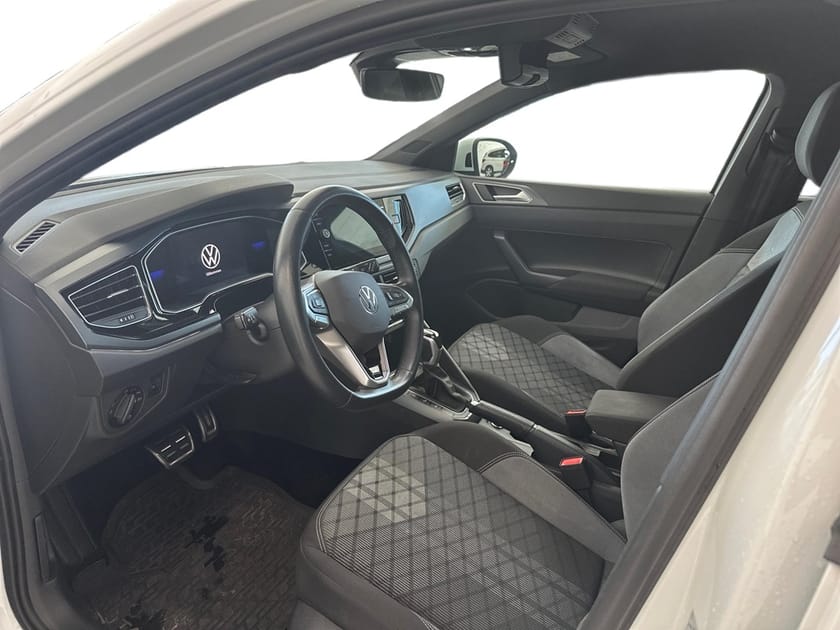Bild 5 av Volkswagen Taigo 110HK R-line Drag/Backamera/keyless