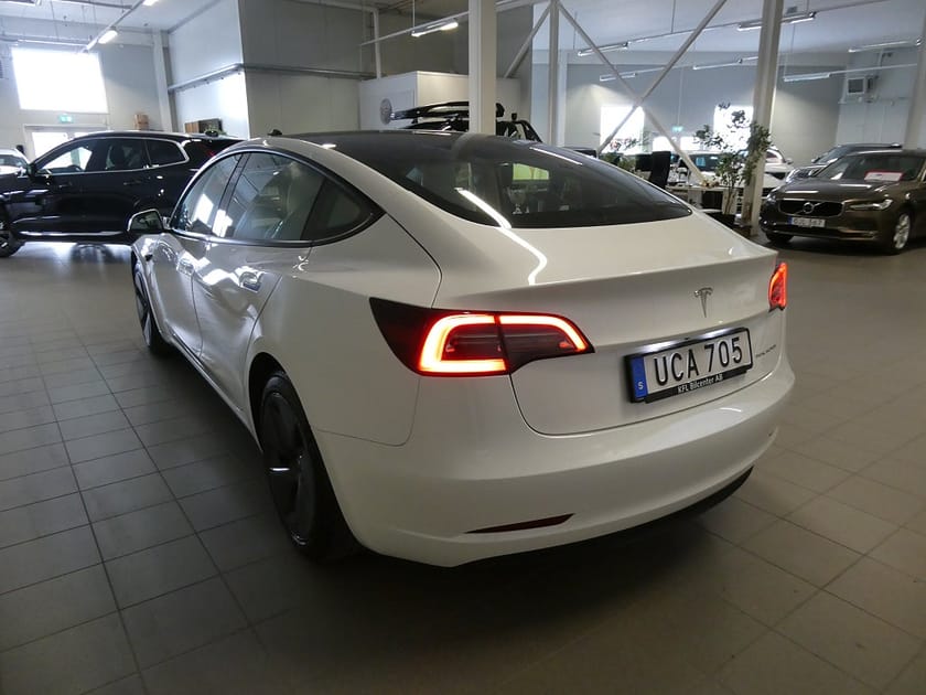 Bild 5 av Tesla Model 3 Long Range AWD Skinn-Pano-Kamera-Navi-SoV