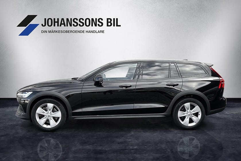 Bild 2 av Volvo V60 Cross Country B4 AWD Momentum Kamera Drag Google