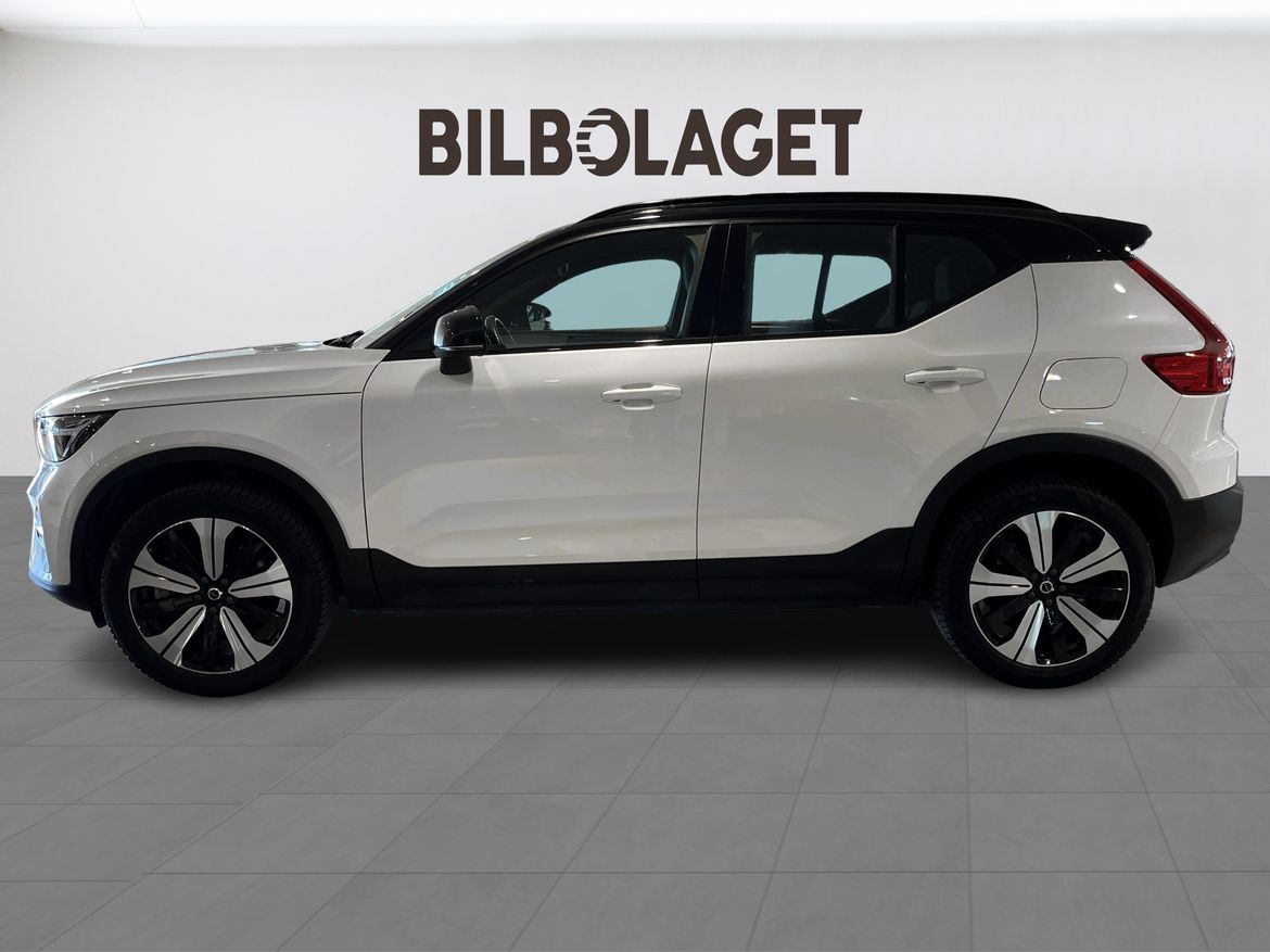 Volvo XC40 2023 - miniatyr 2