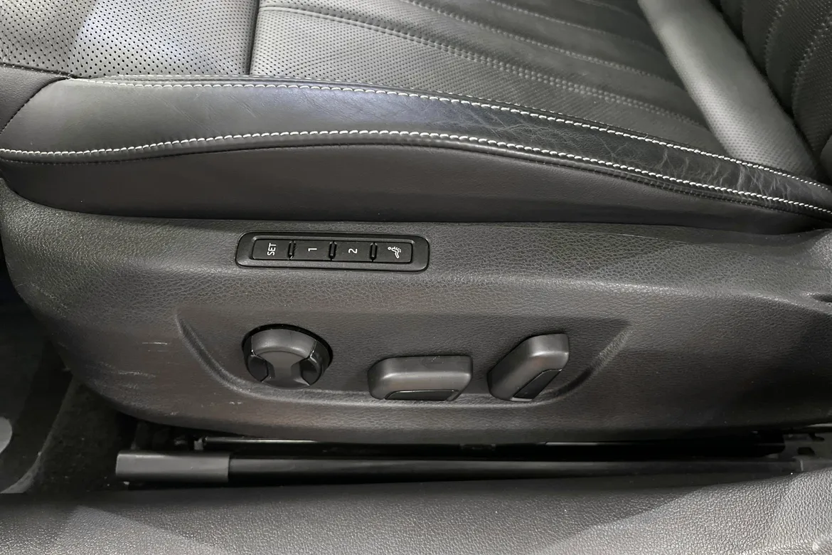 picture of a car