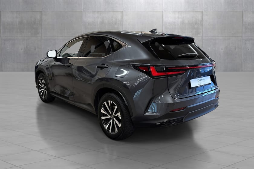 Bilde 3 av Lexus NX 450h+ 2.5 Bensin PHV Automat (E-CVT) 4WD Executive Tech