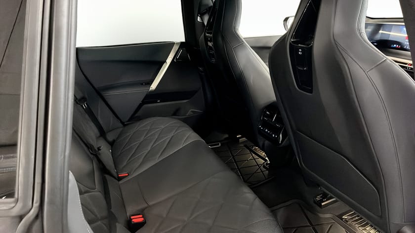 Bild 5 av BMW iX M60 Driving Assist Pro Panorama Head Up 360° B&W Diamond