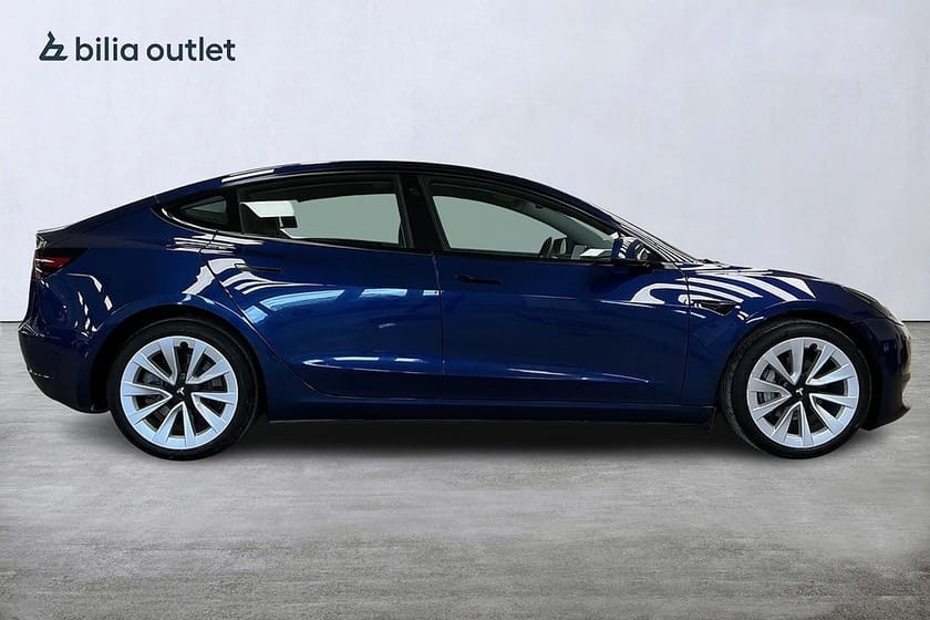 Bild 5 av Tesla Model 3 Long Range AWD Nybesiktigad Panoramaglas 360°kam Skinn