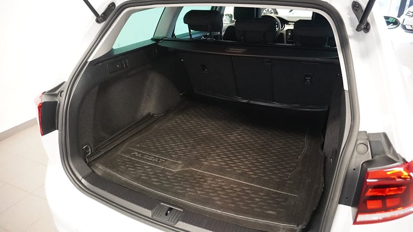 Bild 5 av Volkswagen Passat Sportscombi 1.5 TSI ACT OPF/BACKKAMERA/DRAG/150HK