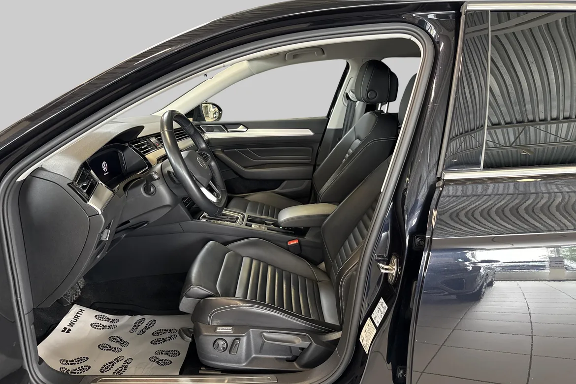 picture of a car