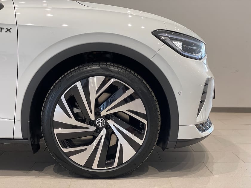 Bild 4 av Volkswagen ID.4 GTX 4m Demobil | Dragkrok | 360 | Elstolar