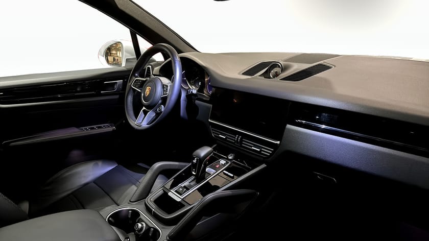 Bild 4 av Porsche Cayenne E-Hybrid - Platinum Edition