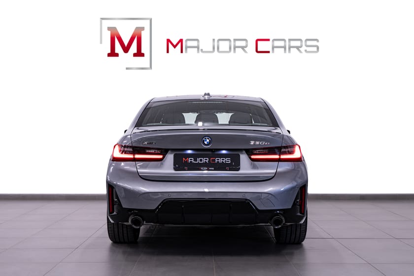 Bild 5 av BMW 330e xDrive Sedan M Sport Pro H/K Skinn Skyscraper Grey 292hk