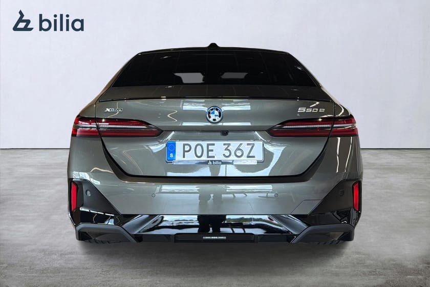 Bild 5 av BMW 550e xDrive Sedan M-sport Pro | DEMO | Panorama | B&W | Drag