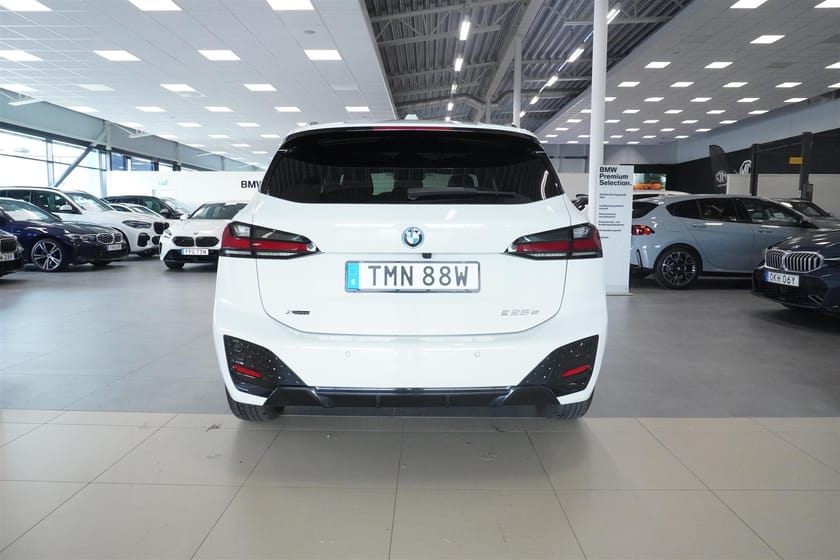 Bild 4 av BMW 225e xDrive Active Tourer M Sport Innovation Fartpilot Drag