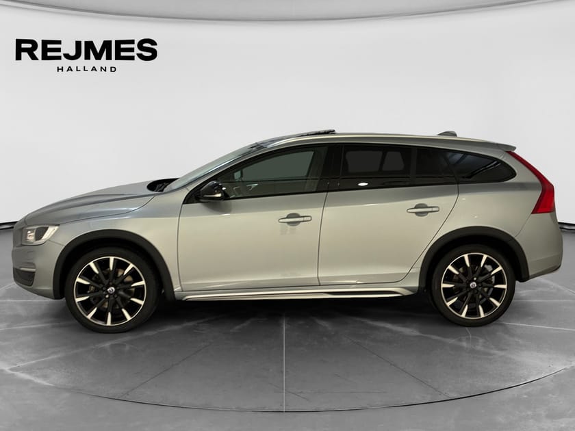 Bild 3 av Volvo V60 Cross Country D4 Summum BE PRO | Drag delbart | VOC m fjärrstart parkvärm