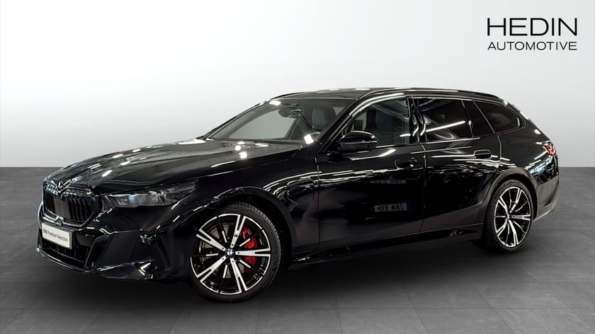 Bild 1 av BMW 550e xDrive Touring M-sport Pro Business Panorama Head-up Drag