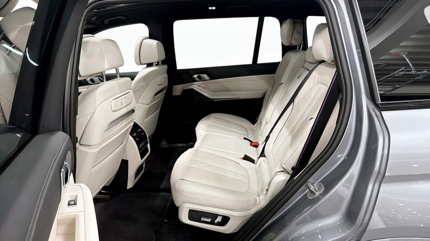Bild 5 av BMW X7 xDrive40d M Sport Pro DAP Panorama Sky Massage