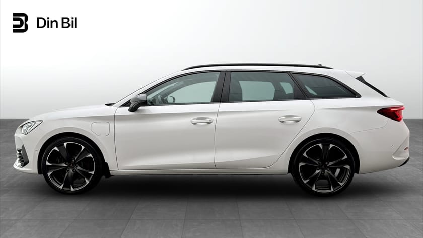 Bild 2 av CUPRA Leon Sportstourer e-Hybrid VZ 1,4 TSI 245HK / Drag