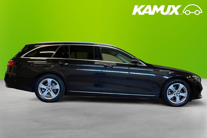 Bild 2 av Mercedes-Benz E 220 T d Avantgarde  Wide Drag Kamera 194hk