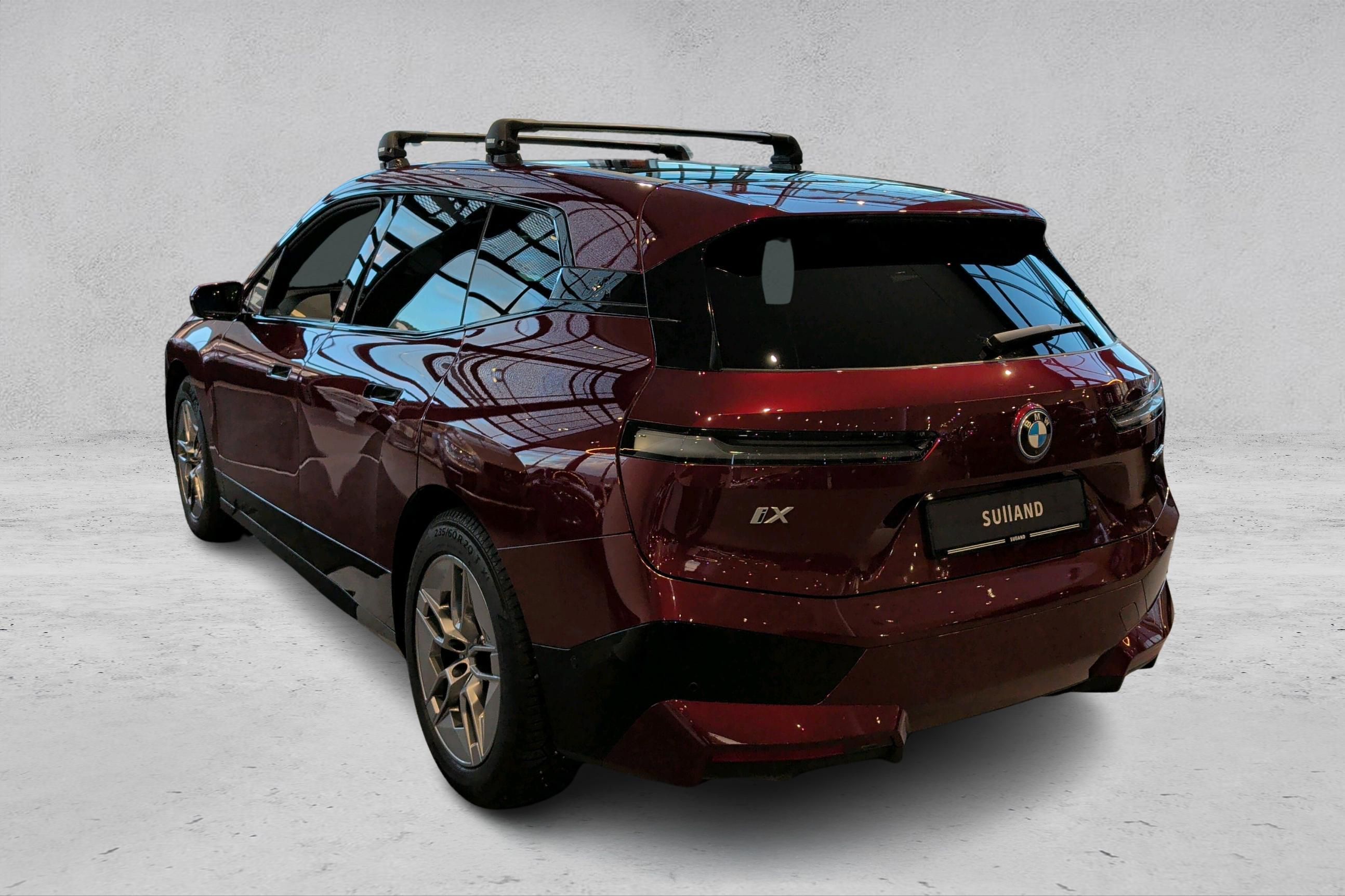 Thumnail bilde 2 av BMW iX xDrive50