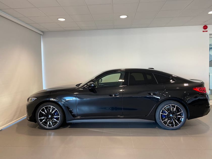 Bild 2 av BMW i4 M60 xDrive Gran Coupé HUD H/K Elstolar MedMinneKeyless AdaptivFar*
