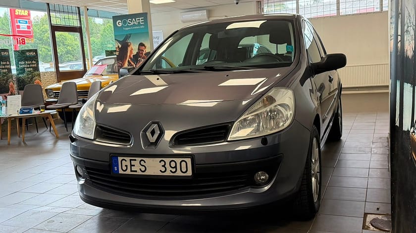 Bild 2 av Renault Clio  Halvkombi 5-dörrars 1.6 Euro 4|12933Mil|Automat